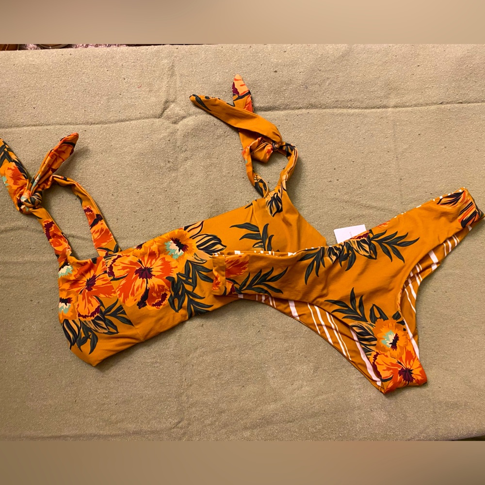 NWT Rip Curl bikini